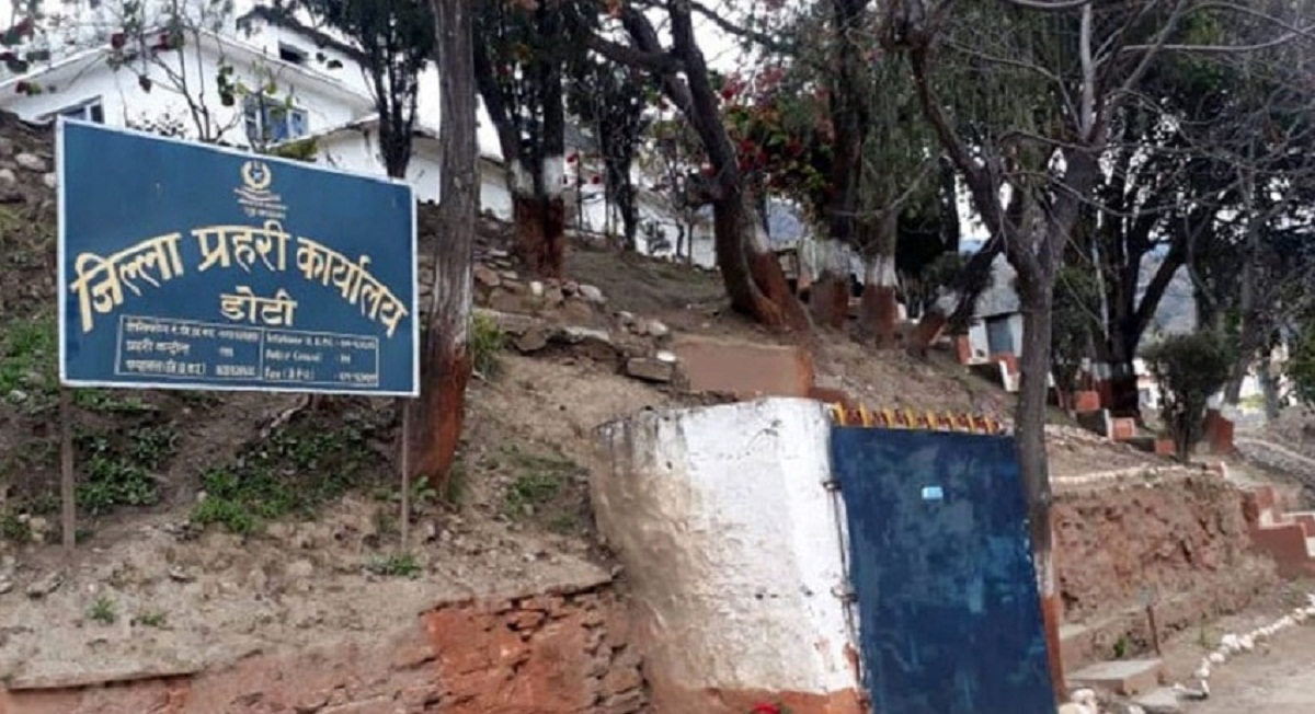 डोटीमा तीन वर्षीया बालिका बलात्कारको आरोपमा १७ बर्षीय किशोर पक्राउ